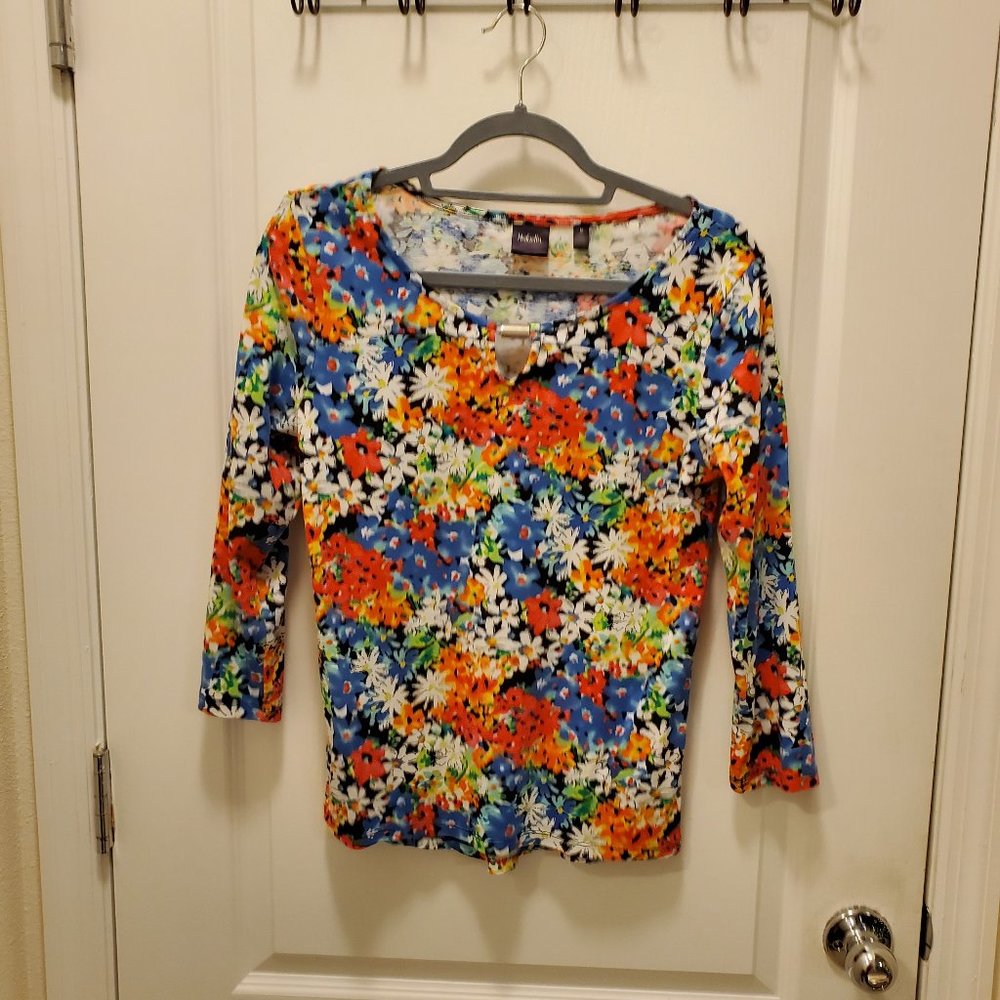 Women's Rafealla 3/4 Sleeve Shirt Size Medium EUC